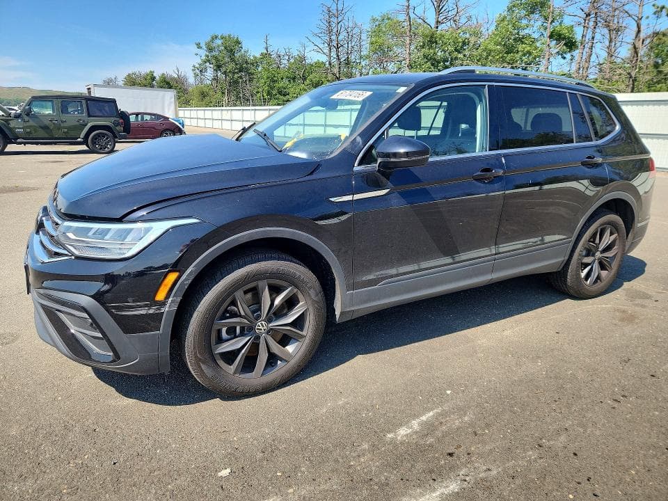 2023 VOLKSWAGEN TIGUAN SE - 1
