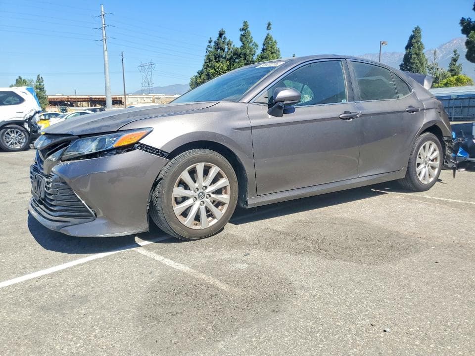 2018 TOYOTA CAMRY LE - 1