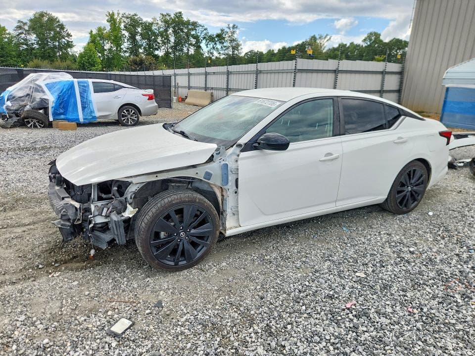 2022 NISSAN ALTIMA SR - 1