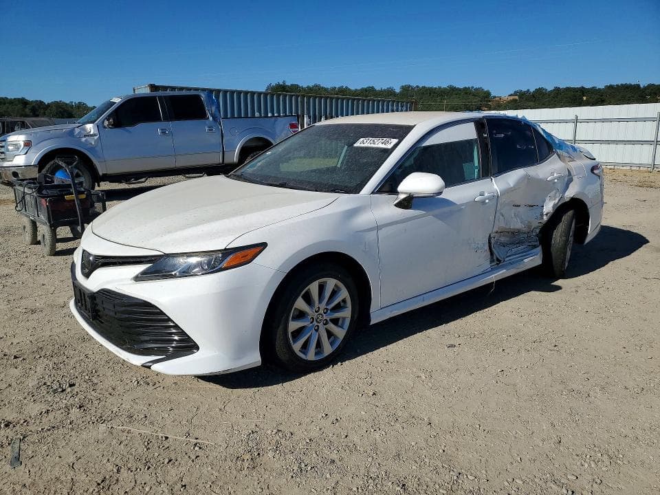 2020 TOYOTA CAMRY LE - 1