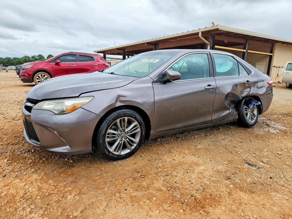 2017 TOYOTA CAMRY SE - 1
