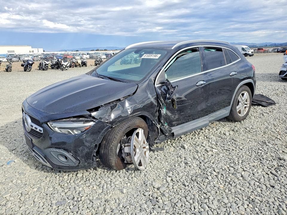 2021 MERCEDES-BENZ GLA 250 4MATIC - 1