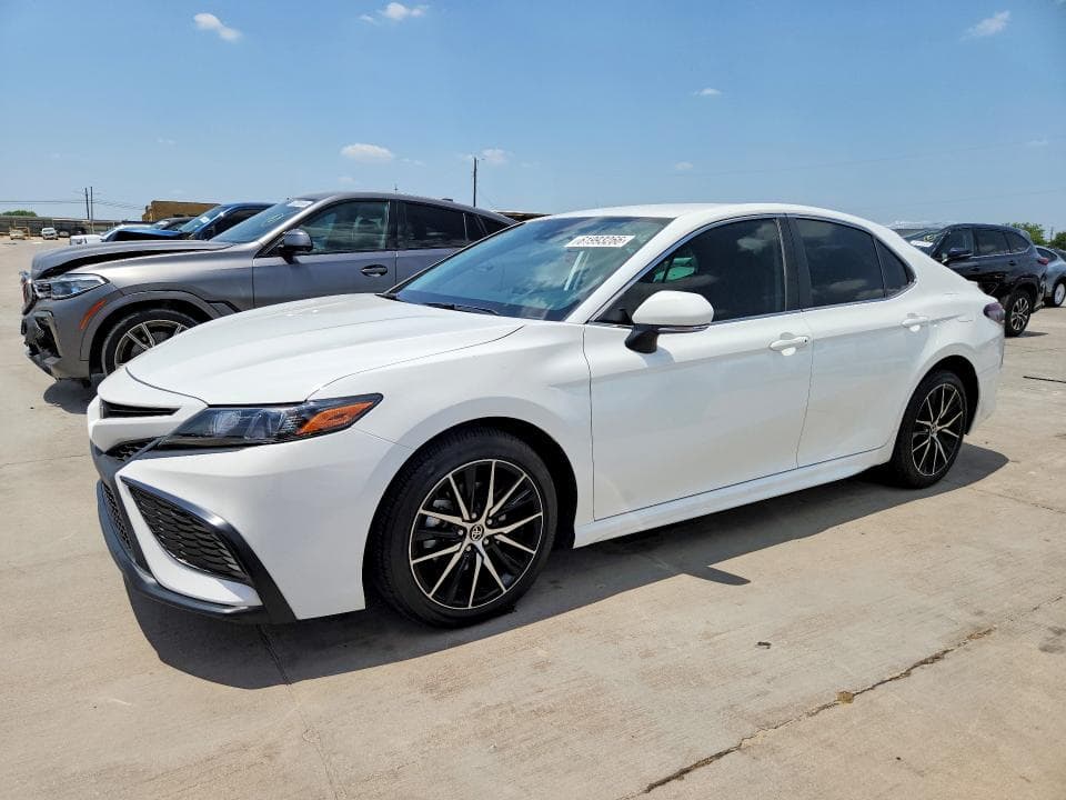2024 TOYOTA CAMRY SE - 1
