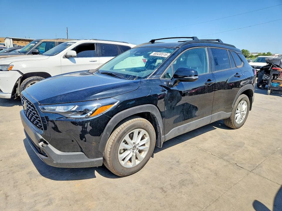 2025 TOYOTA COROLLA CROSS LE - 1