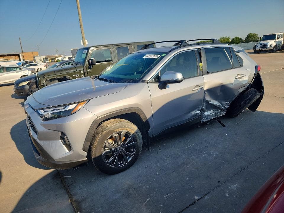 2024 TOYOTA RAV4 XLE PREMIUM - 1