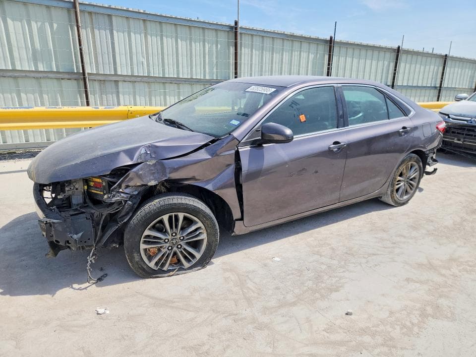 2017 TOYOTA CAMRY SE - 1