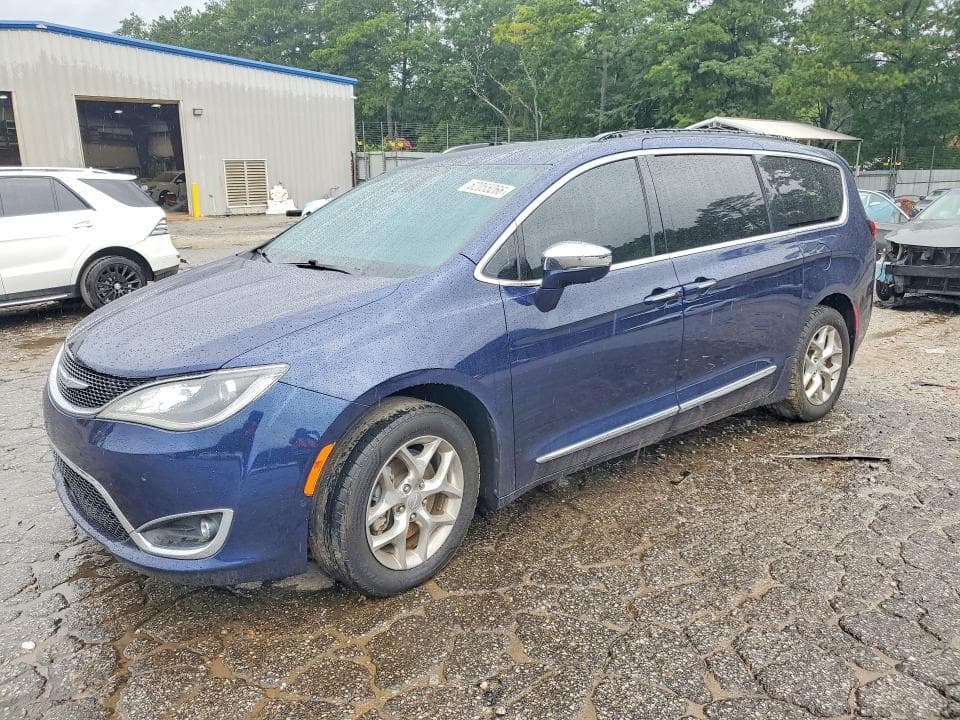 2018 CHRYSLER PACIFICA LIMITED - 1