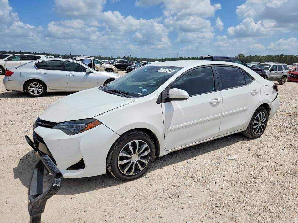 2018 TOYOTA COROLLA LE - 1