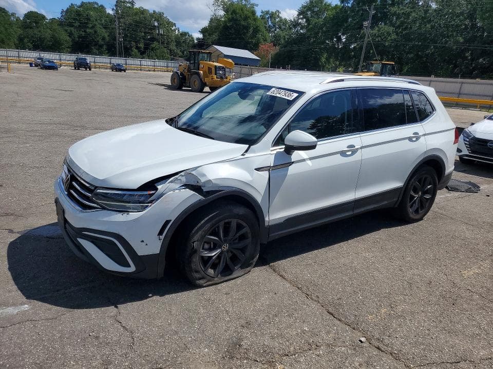 2024 VOLKSWAGEN TIGUAN SE - 1