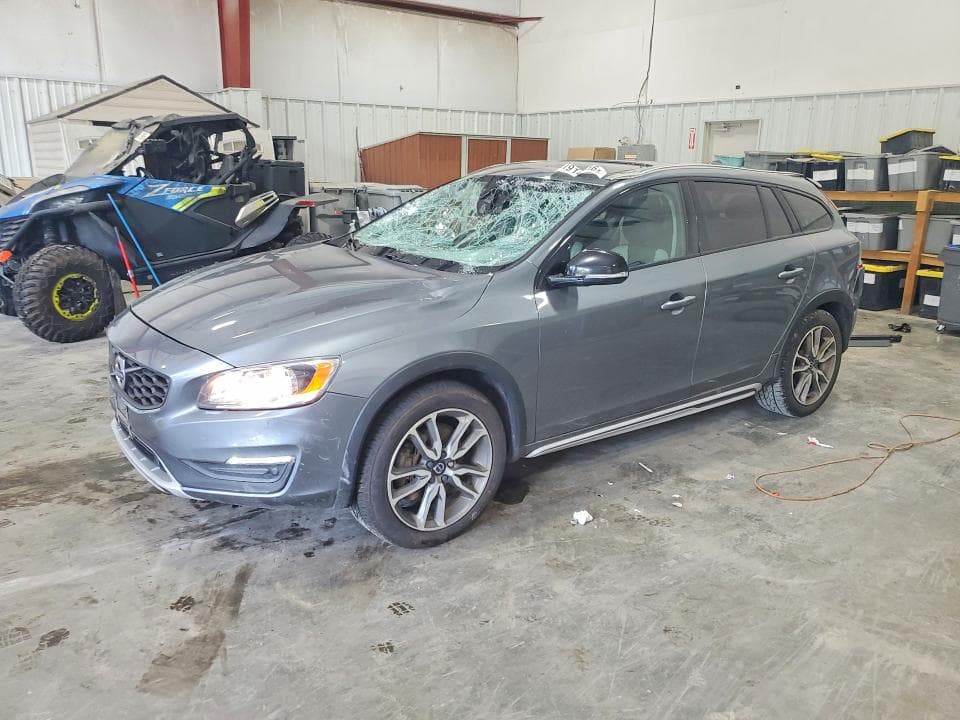 2018 VOLVO V60 CROSS COUNTRY PREMIER - 1