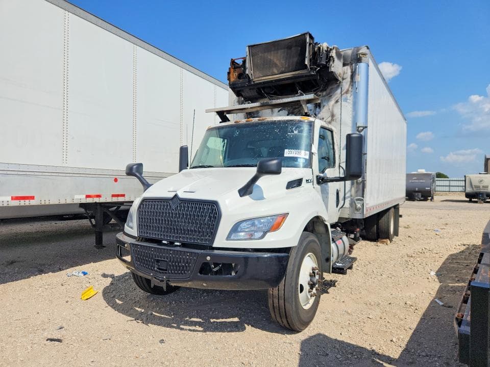 2025 INTERNATIONAL MV607 REFRIGERATED BOX TRUCK - 1