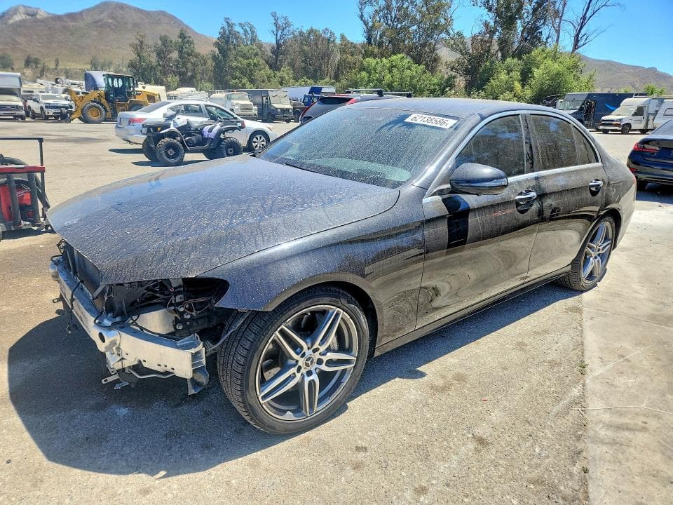 2018 MERCEDES-BENZ E 300 - 1