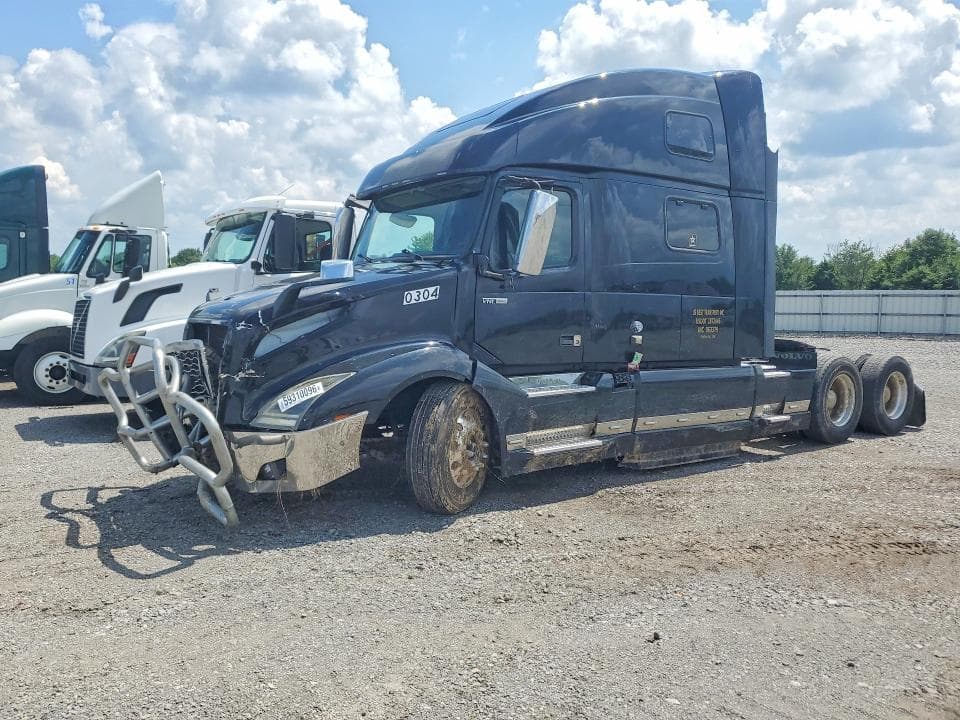 2020 VOLVO VNL SEMI TRUCK - 1