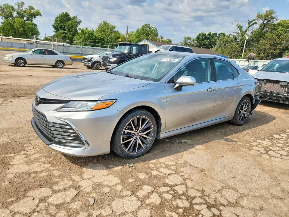 2023 TOYOTA CAMRY XLE - 1
