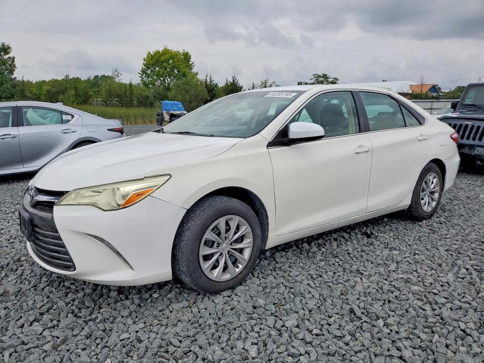 2017 TOYOTA CAMRY LE - 1