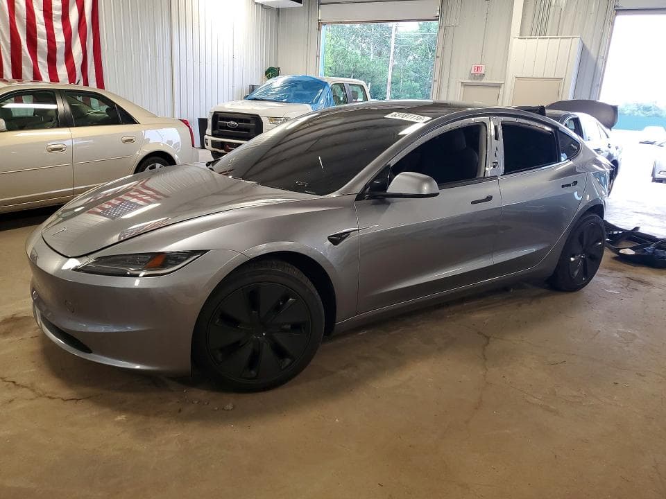 2025 TESLA MODEL 3 - 1