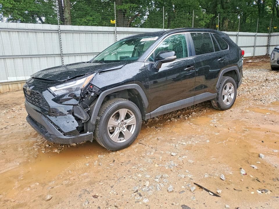 2022 TOYOTA RAV4 XLE - 1