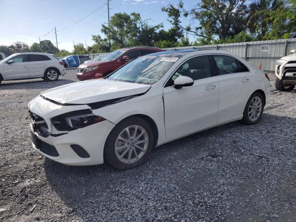 2019 MERCEDES-BENZ A 220 - 1
