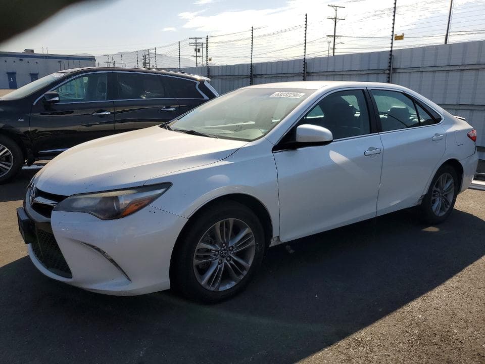 2017 TOYOTA CAMRY SE - 1
