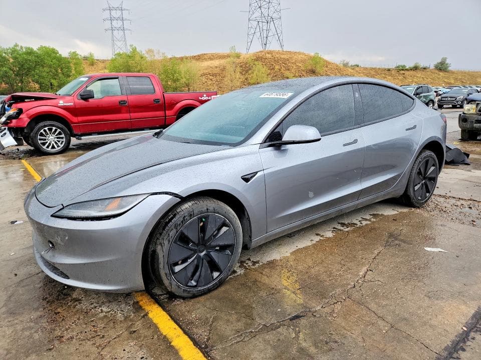 2025 TESLA MODEL 3 - 1