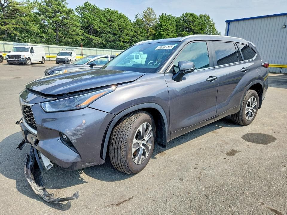 2024 TOYOTA HIGHLANDER XLE - 1
