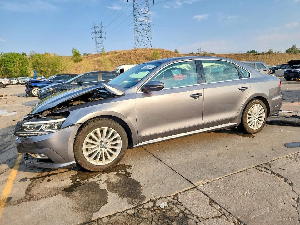 2017 VOLKSWAGEN PASSAT SE - 1