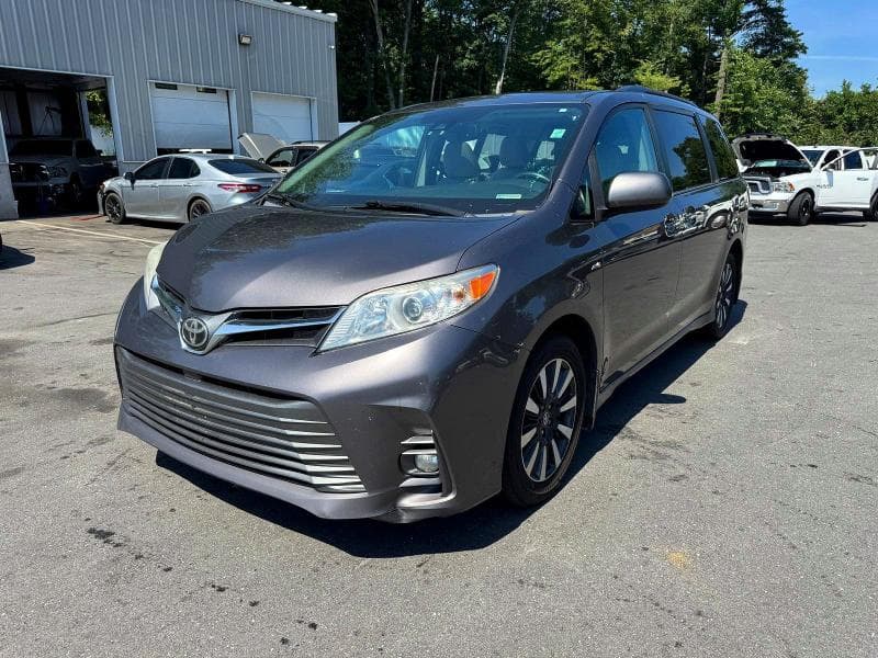 2019 TOYOTA SIENNA XLE PREMIUM 7-PASSENGER - 1