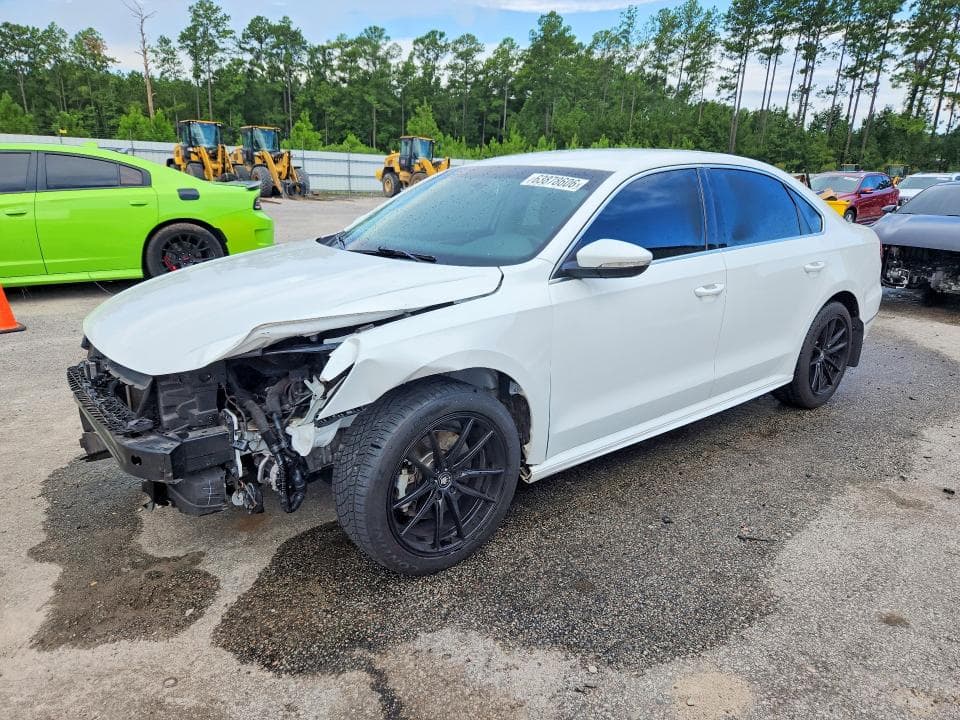 2017 VOLKSWAGEN PASSAT R-LINE - 1