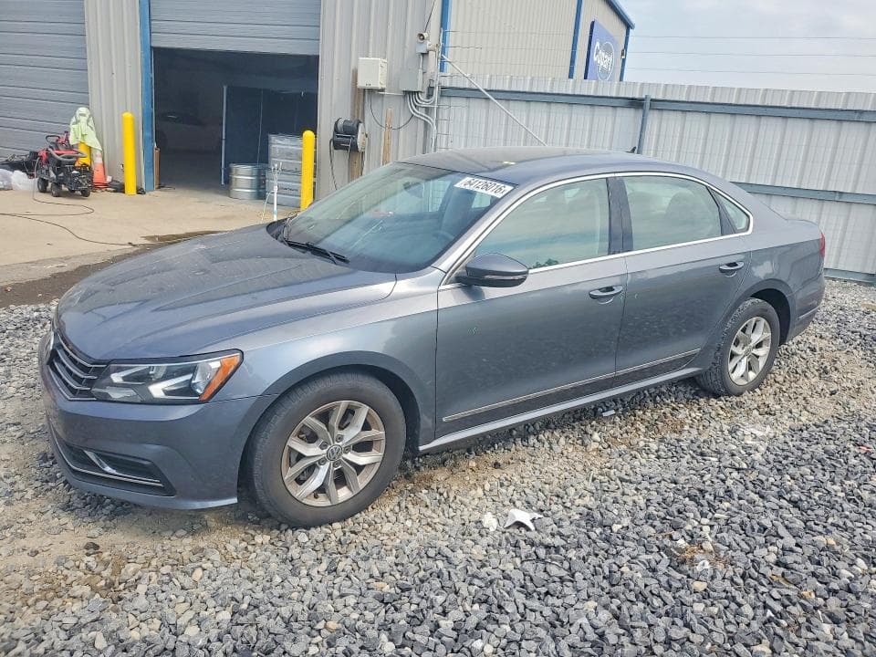2017 VOLKSWAGEN PASSAT S - 1