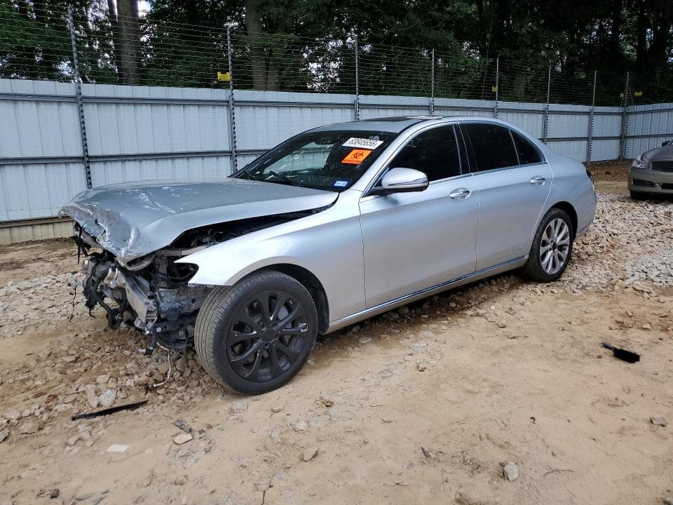 2017 MERCEDES-BENZ E 300 - 1
