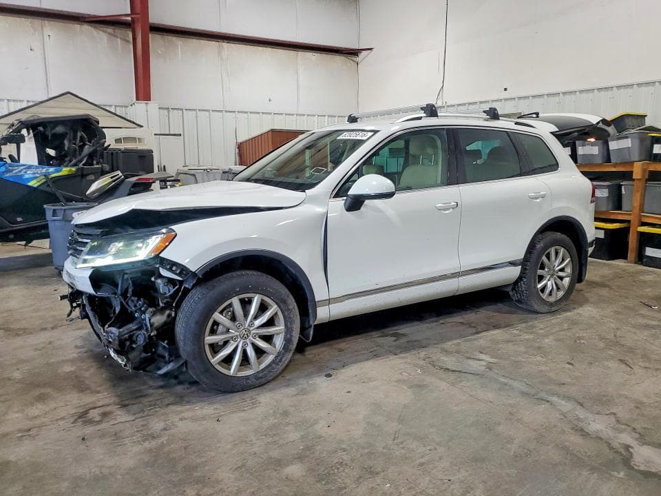 2017 VOLKSWAGEN TOUAREG SPORT - 1