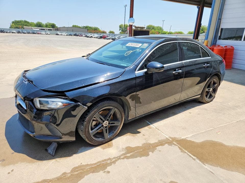 2019 MERCEDES-BENZ A 220 - 1