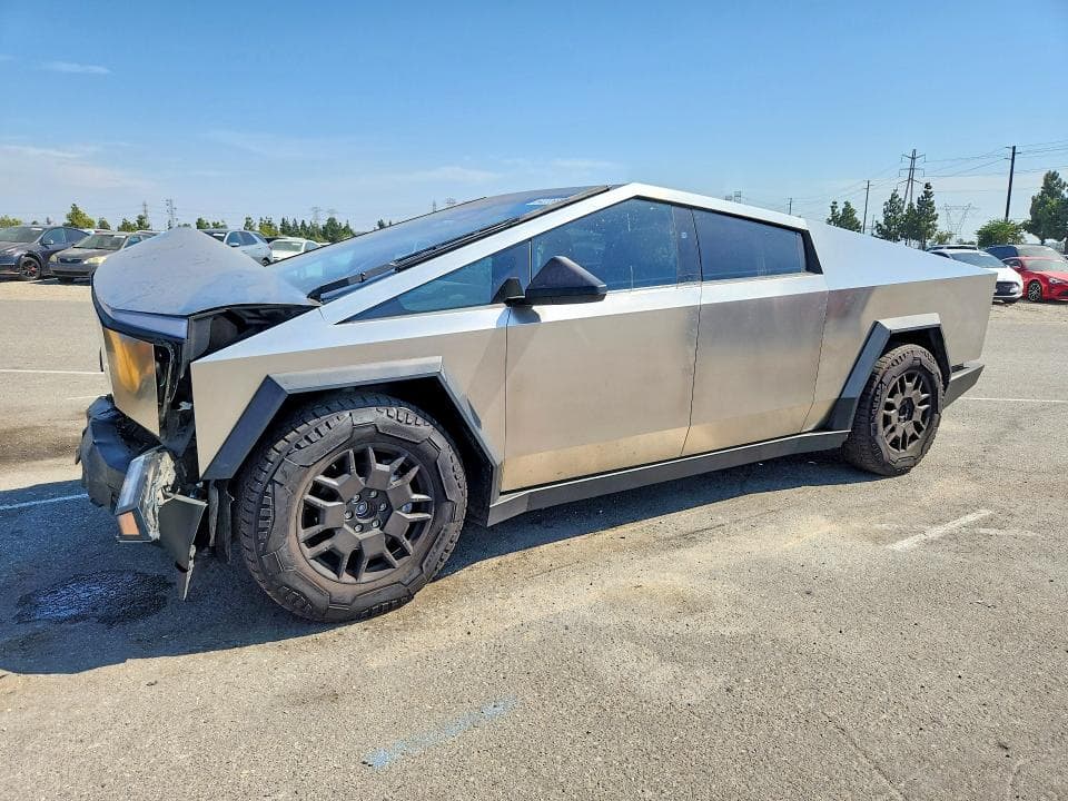 2024 TESLA CYBERTRUCK - 1