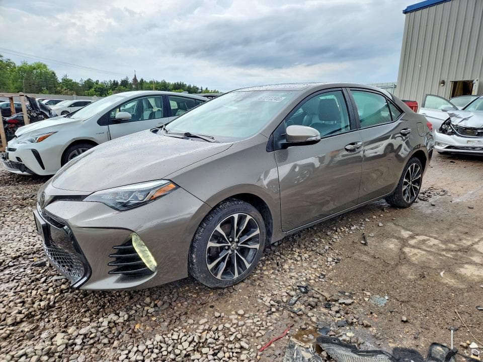 2017 TOYOTA COROLLA SE - 1
