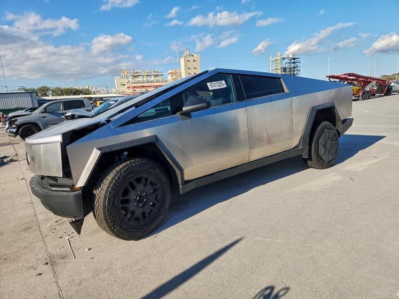 2024 TESLA CYBERTRUCK - 1