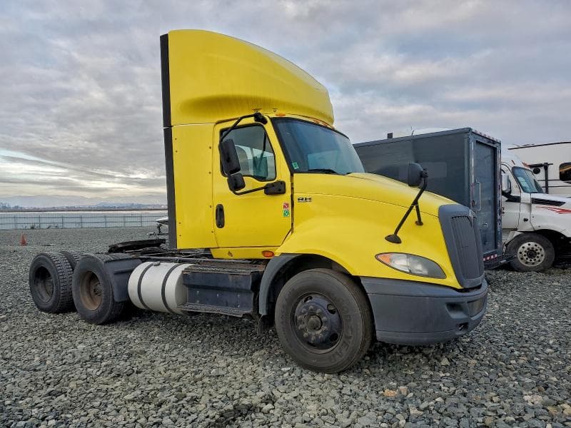 2018 INTERNATIONAL RH613 SEMI TRUCK