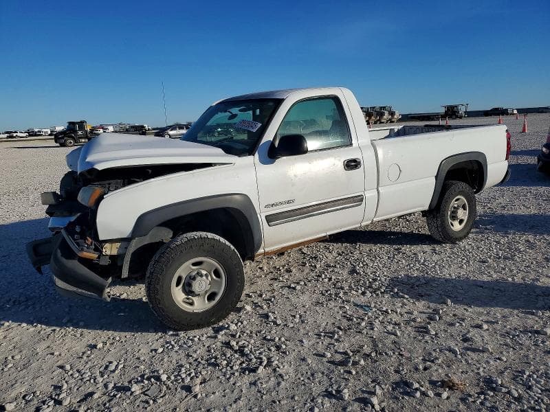 2005 CHEVROLET SILVERADO - 1