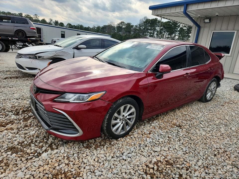 2022 TOYOTA CAMRY LE - 1