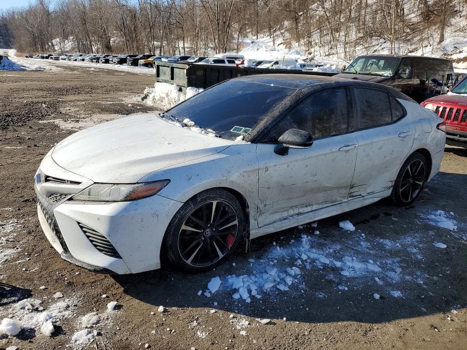 2018 TOYOTA CAMRY XSE - 1