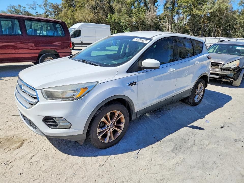 2017 FORD ESCAPE SE - 1