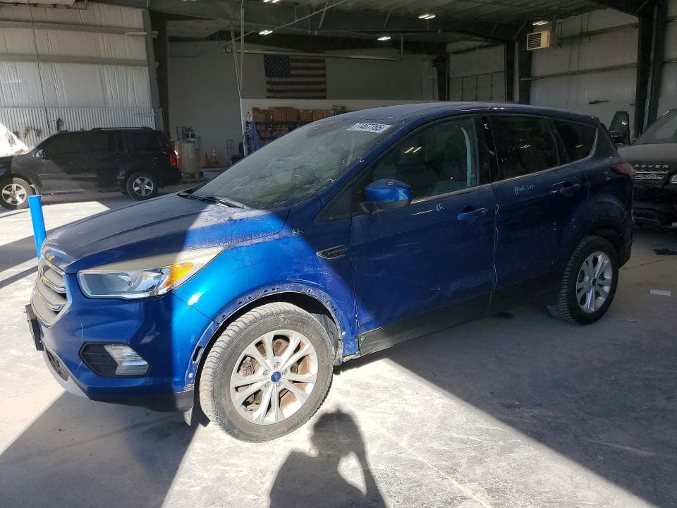 2017 FORD ESCAPE SE - 1