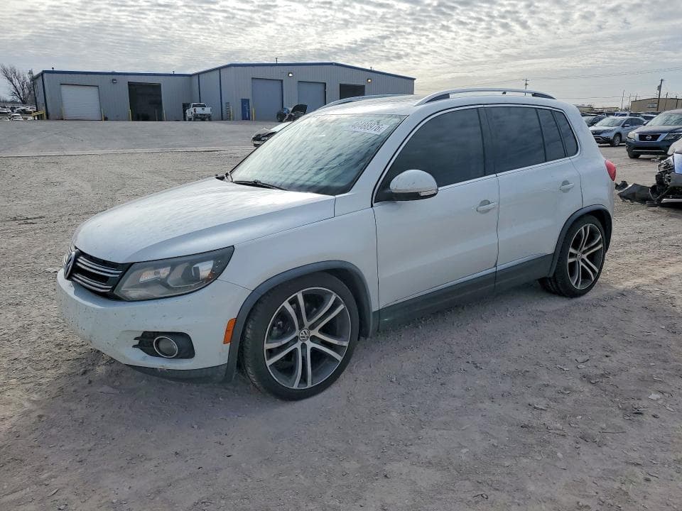 2017 VOLKSWAGEN TIGUAN - 1
