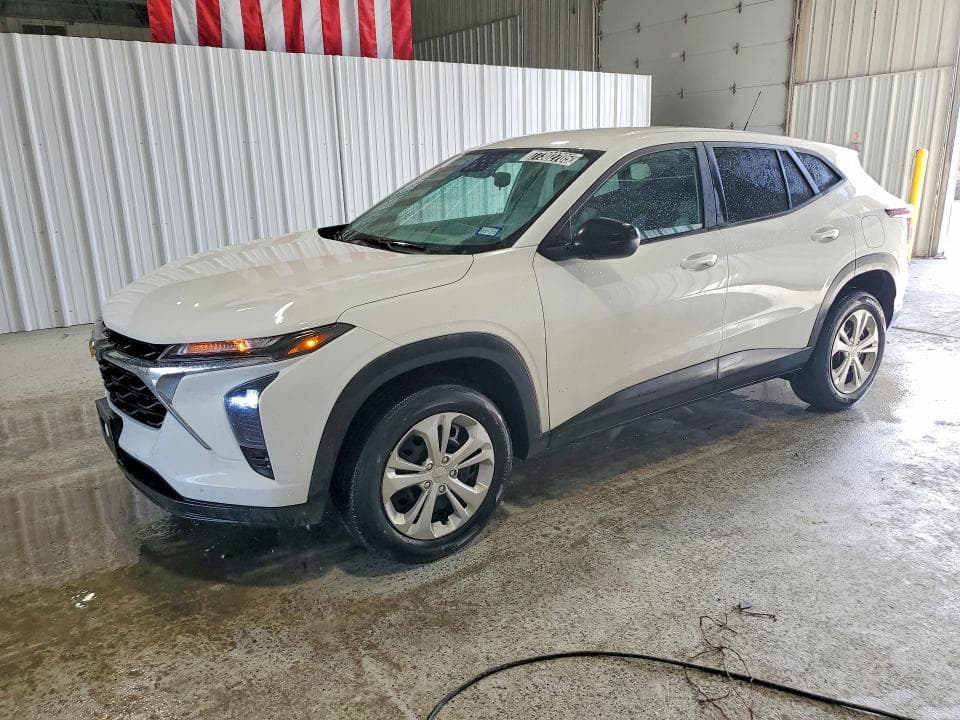 2024 CHEVROLET TRAX LS - 1