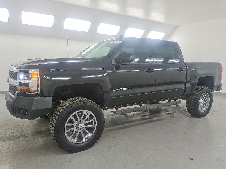 2018 CHEVROLET SILVERADO C1500 LT - 1
