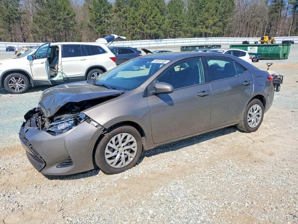 2017 TOYOTA COROLLA LE - 1