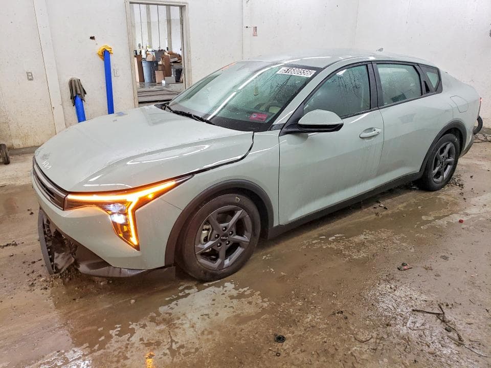 2025 KIA K4 LXS - 1