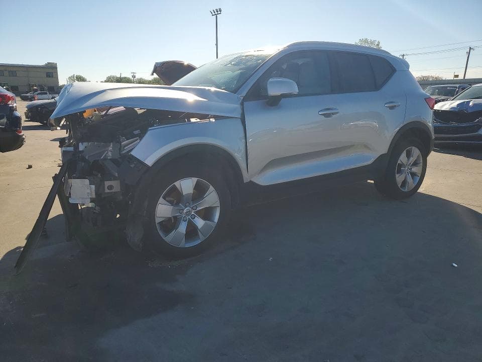 2019 VOLVO XC40 - 1