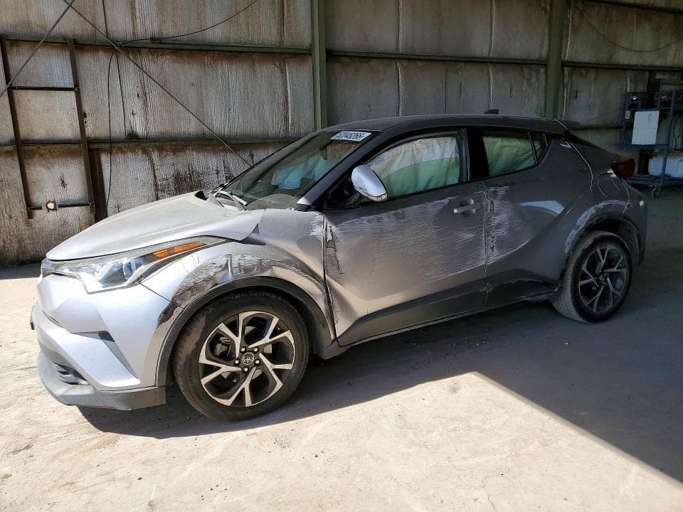 2019 TOYOTA C-HR XLE - 1