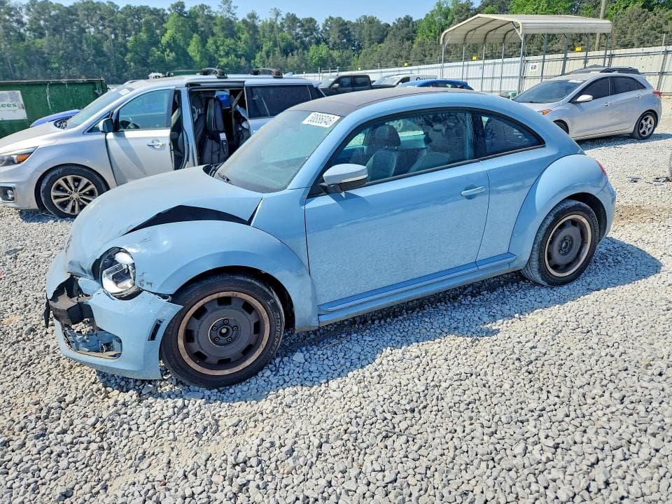 2012 VOLKSWAGEN BEETLE - 1