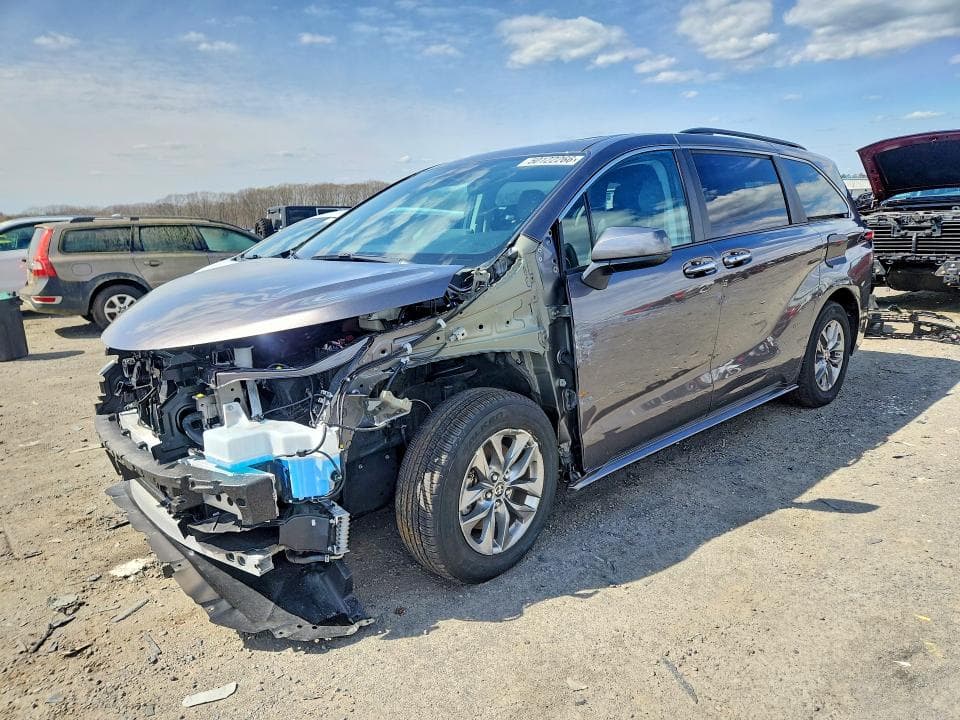 2024 TOYOTA SIENNA XLE 7-PASSENGER - 1